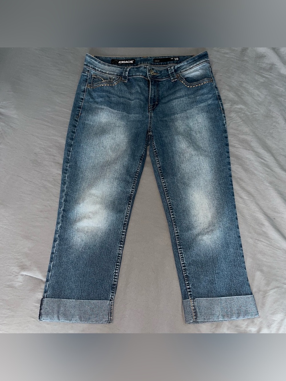 Jordache Women's Blue Washed Capri Jeans